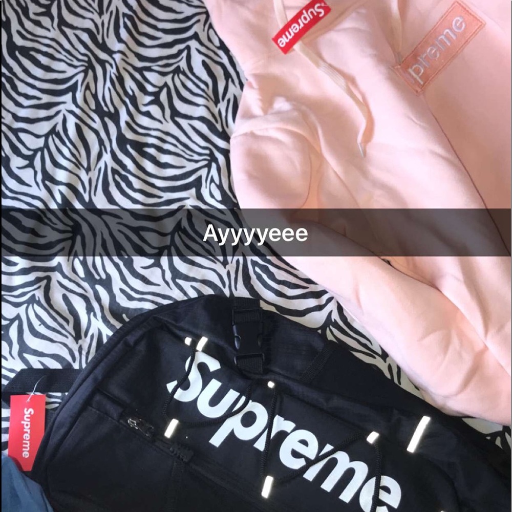 Supreme backpack and supreme box logo